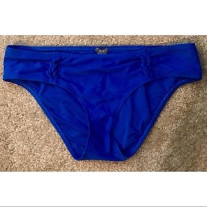 LIKE NEW! Aerie hipster swim bottom.